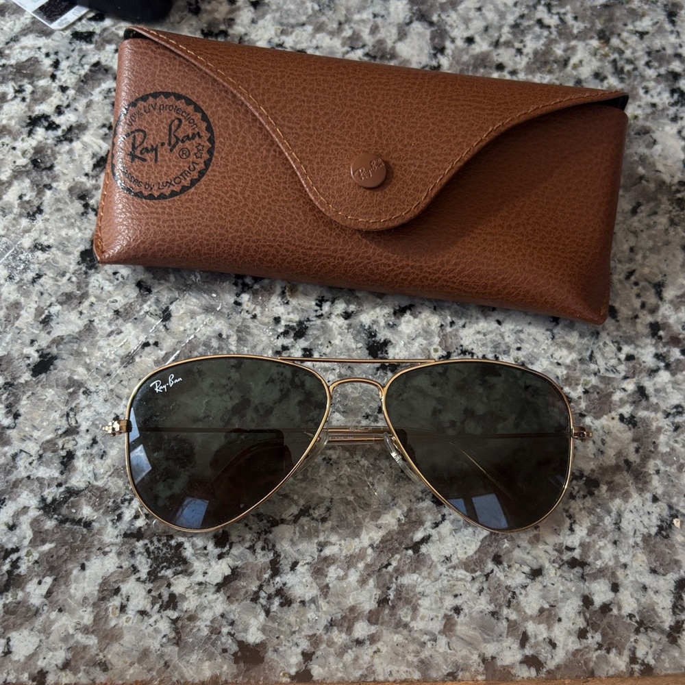Ray-Ban Gold Aviator Sunglasses with Brown Case